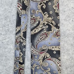 Wembley Necktie Black & Gray Paisley 100% Polyester Made In USA 4x56 Red Accents